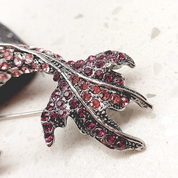 Sparkling 3-D Koi Fish Pendant Necklace NWT - Picture 6 of 12